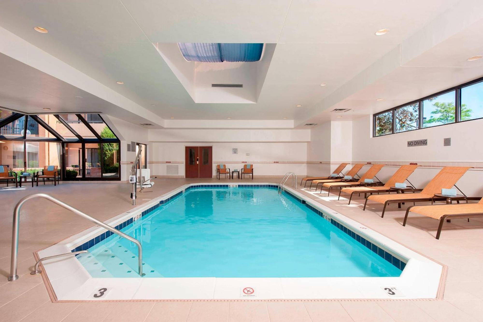 מלון Courtyard Chicago Glenview/Northbrook מראה חיצוני תמונה