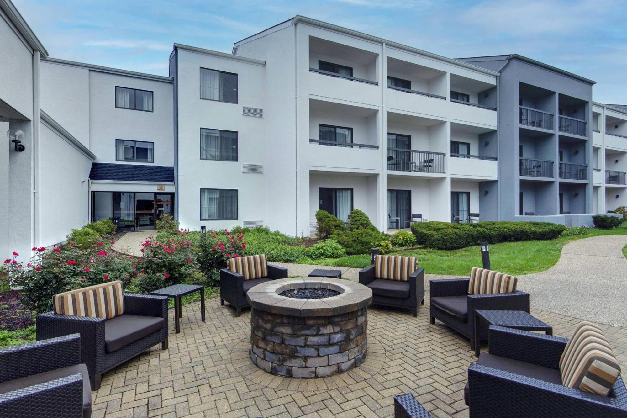 מלון Courtyard Chicago Glenview/Northbrook מראה חיצוני תמונה